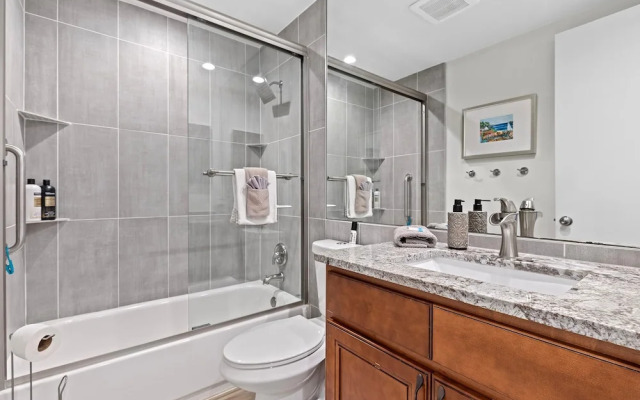 Colony Beach Club 246