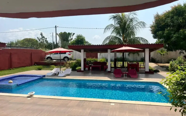 Beautiful Villa With Swimming Pool in Assinie