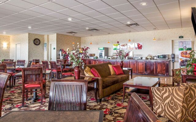 Quality Inn & Suites near Lake Eufaula