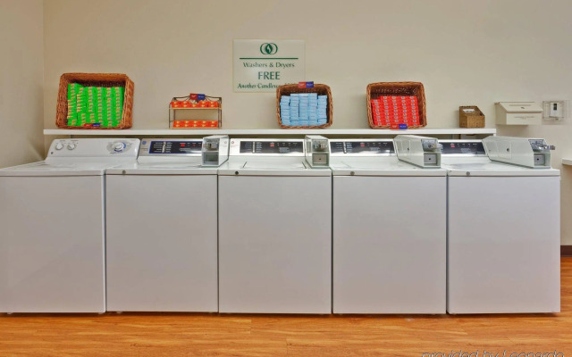 Candlewood Suites Indianapolis by IHG