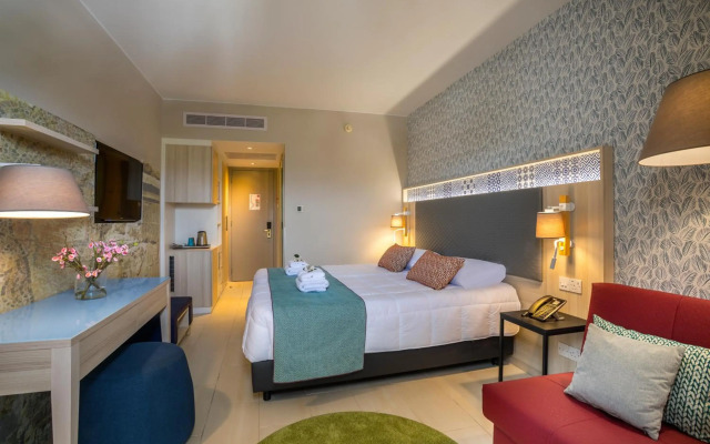 Leonardo Laura Beach & Splash Resort