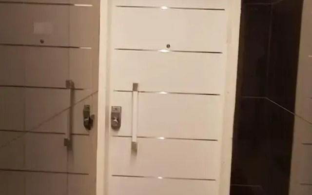 Bedroom Apartment with Balcony and City Views