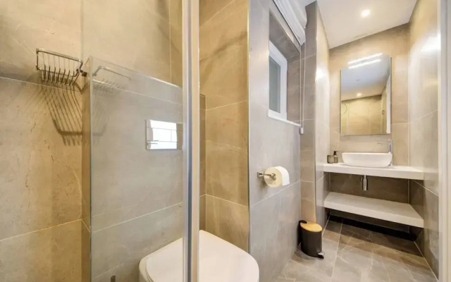 Luxury Penthouse With Private Pool and sea Views, Sleeps 6