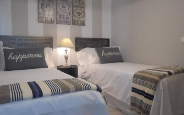 Hostal Tak