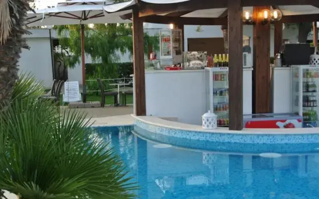 Alimini Smile Village