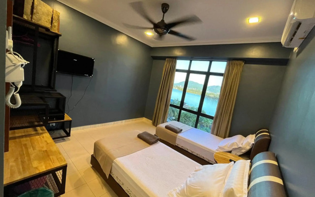 Marina Cove Resort