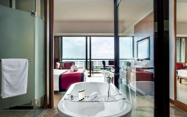 Pullman Oceanview Sanya Bay Resort & Spa