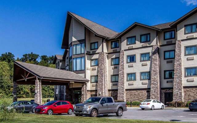 Comfort Inn and Suites Near Lake Guntersville