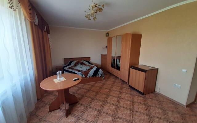 Guest House On Pobedy 7