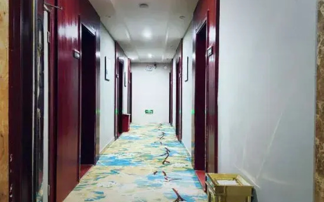 Langting Hotel (Xuancheng Guogou Plaza)