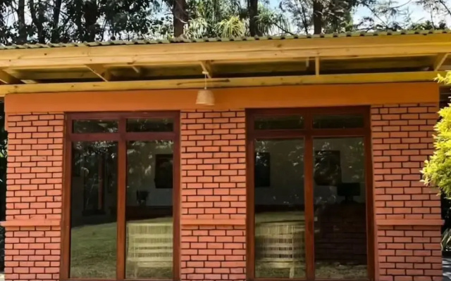 Shose Farmhouse Chalets & Campsite