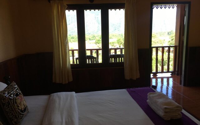 Mountain Riverview Guesthouse