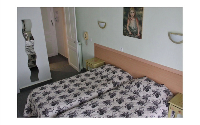 Hotel De France Et De Guise