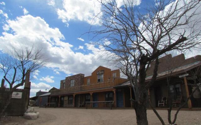Tombstone Monument Guest Ranch