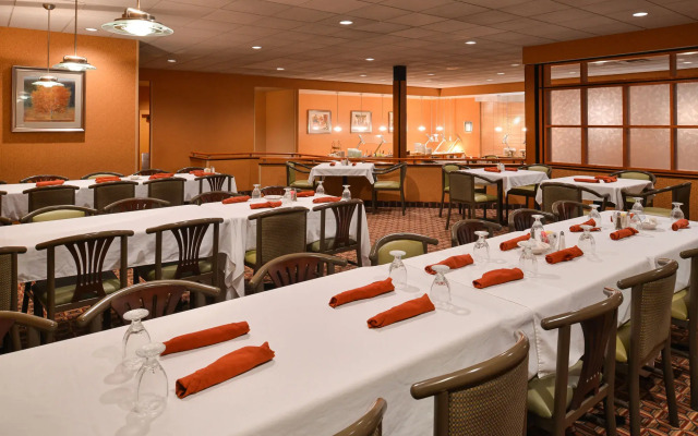 Holiday Inn Martinsburg by IHG