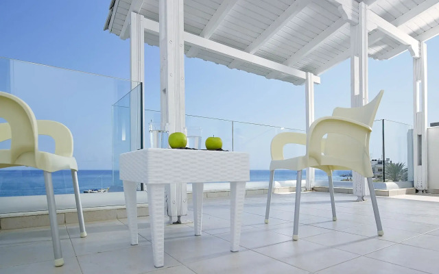 Coral Hotel