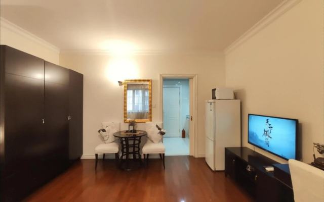 Ladoll Service Apartment