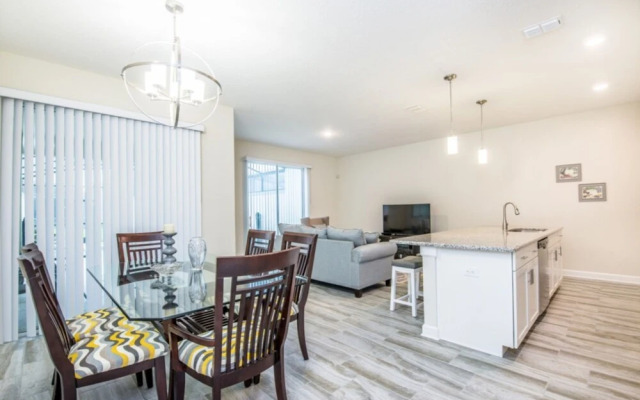 Dog Leg Drive Villa Champions Gate