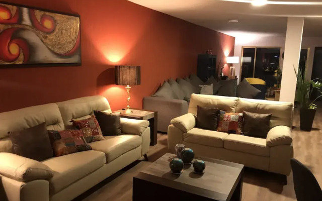 Collection O Frida Suites & Lounge