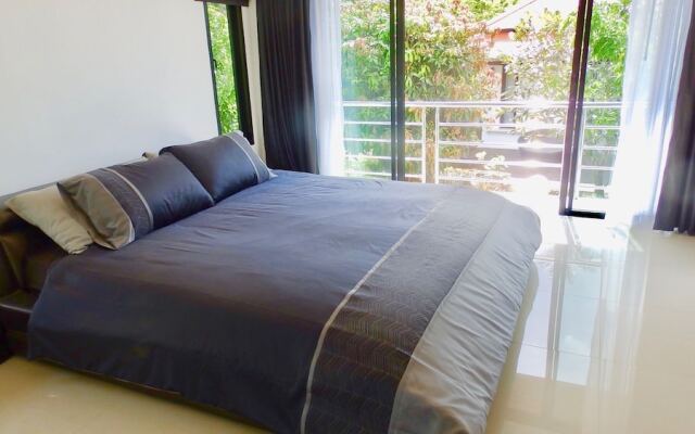 3 Bedroom Private Pool Villa Flora