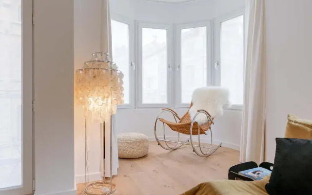 Modern 3-bedroom Apartment Family-friendly Touches