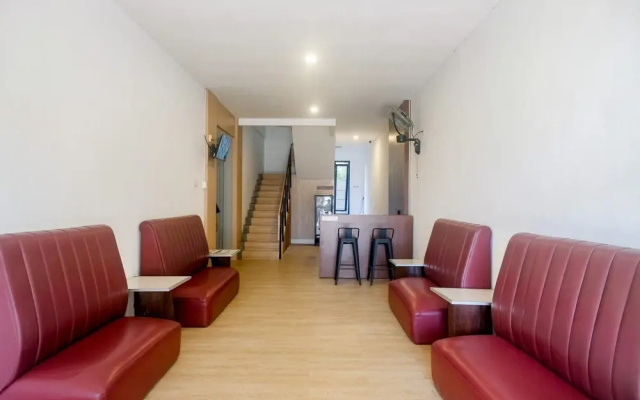 Urbanview Hotel JJ Bukitsari Semarang