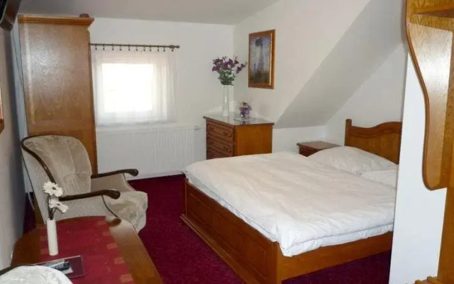 Golden Golem Hotel