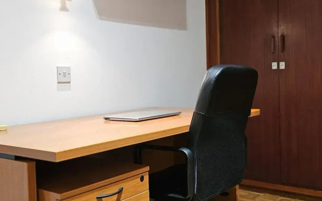 82 NIC - Stay Aurum Apartment