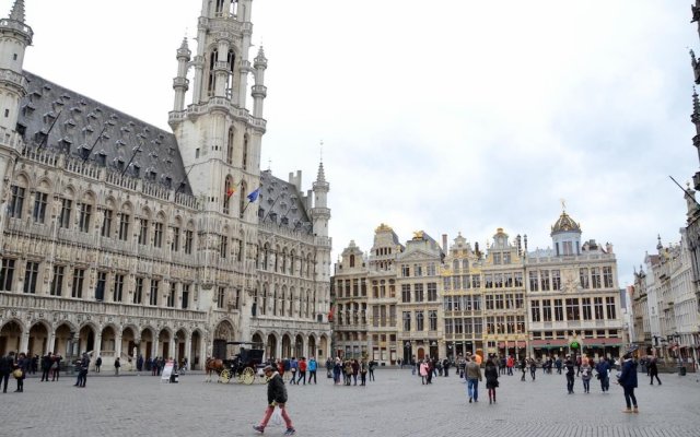 Madeleine Budget Rooms Grand Place