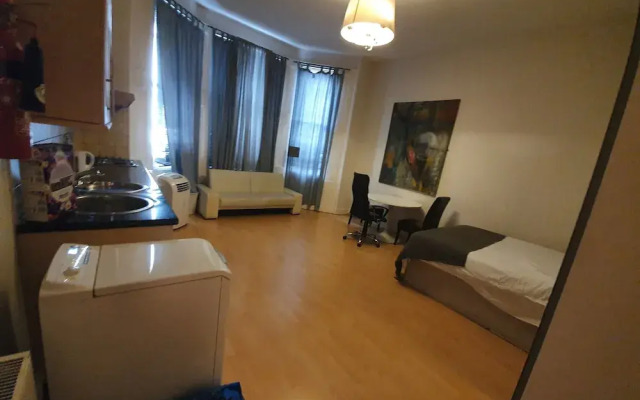 Studio Apartment in South Kensington 11