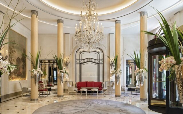 Hotel Plaza Athenee