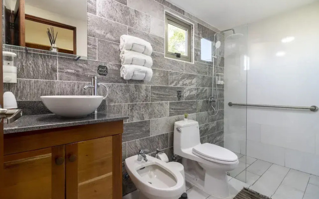 Modern 4-BR Villa in Gated Community