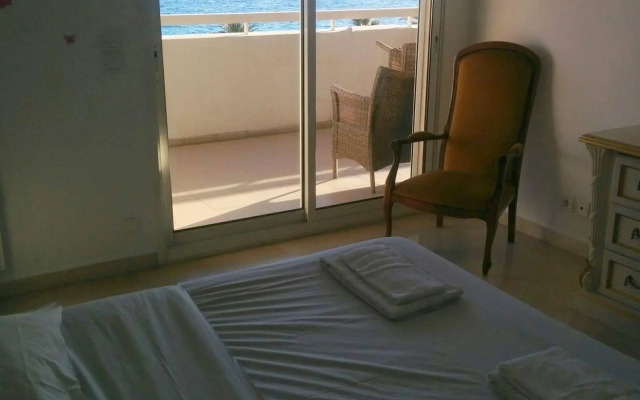 Happy Few - Le Sea View