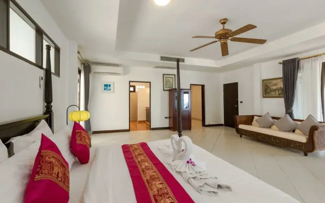 Grand Pool Villa