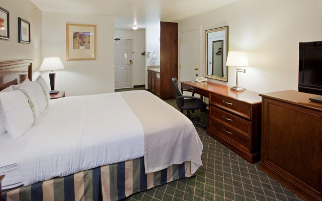 Holiday Inn Redding by IHG