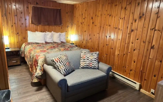 Sunset Motel at Armand's Gardens
