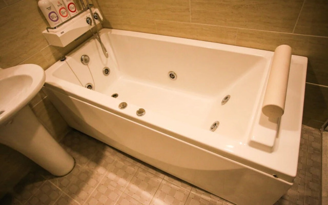 Bundang (Seohyeon) Hotel GO