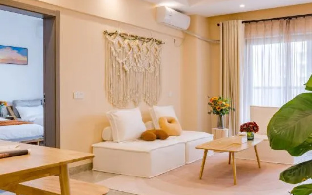 Empty Sailing Homestay (Gaozhuang Starlight Night Market)