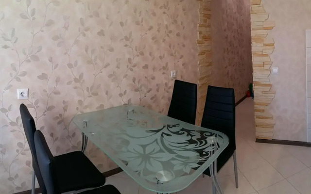Apartments on 37k1 Chkalova Street
