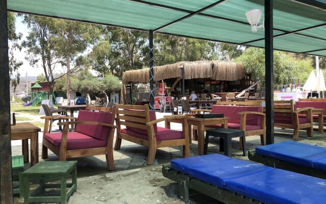 Golden Sand Beach Club & Caravan Holidays