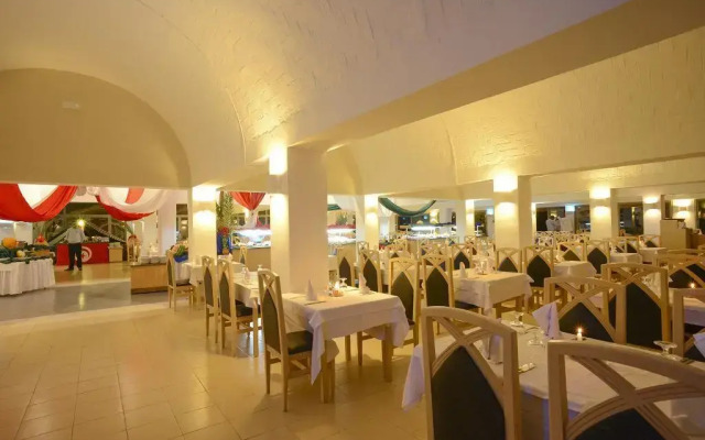 Monarque Dar Jerba Narjess - Family Only