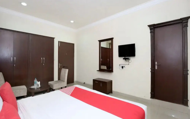 OYO 12989 White Diamond Hotel