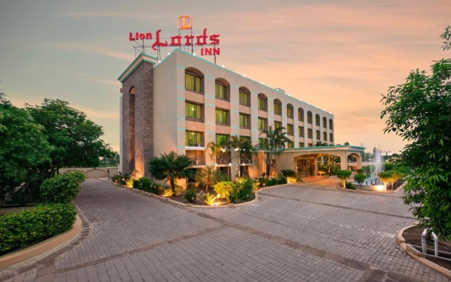 Lion Lords Inn Rajula