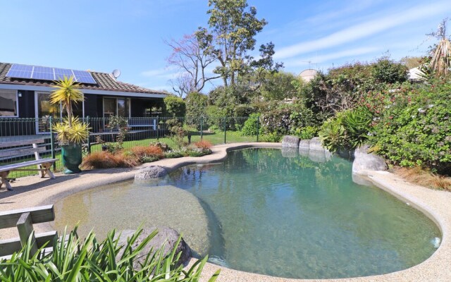 Hideaway in Harrowfield