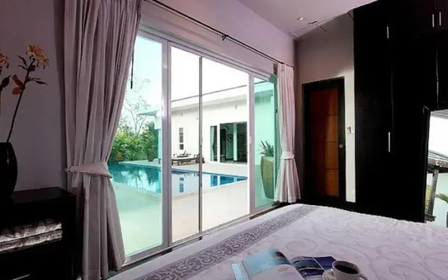Byg Private Pool Villa @ Phuket Town