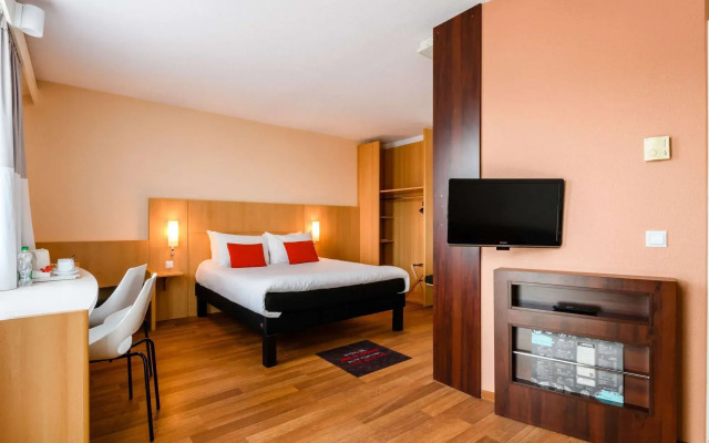 Отель ibis Warszawa Stare Miasto Old Town