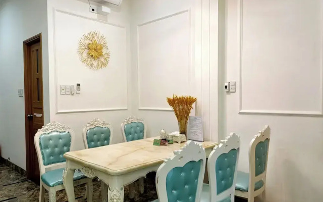 Aroma Luxury Villa