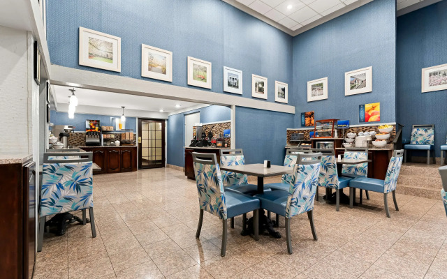 Best Western Riverside Inn
