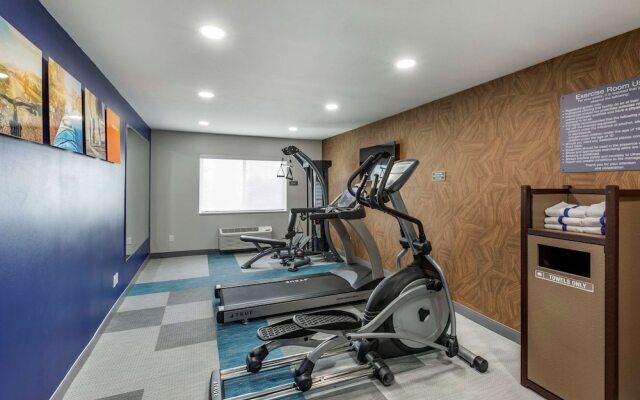 Super 8 Motel - Racine