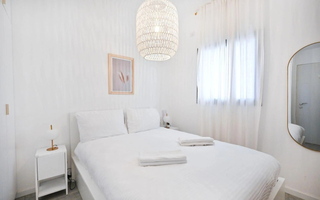 Stylish 1BR in Ben Yehuda 73 by HolyGuest